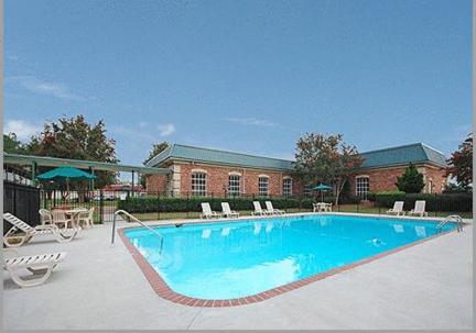 Greenville Inn & Suites Esterno foto